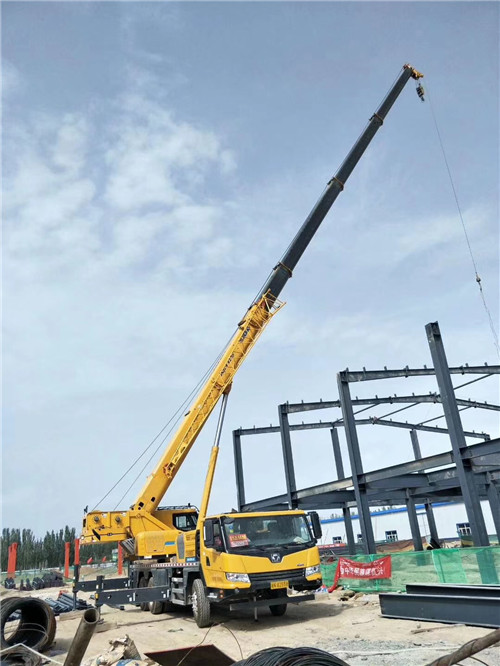 乐昌市超高层建筑钢结构吊装案例